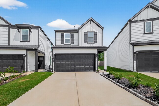 Building Photo - 3233 Creston Gate Dr