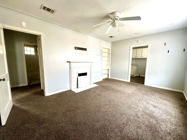 Building Photo - 601 E Adair St