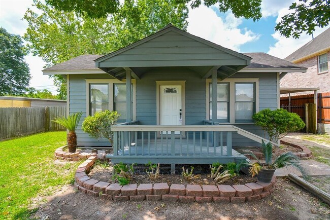 Building Photo - 8314 Tavenor Ln
