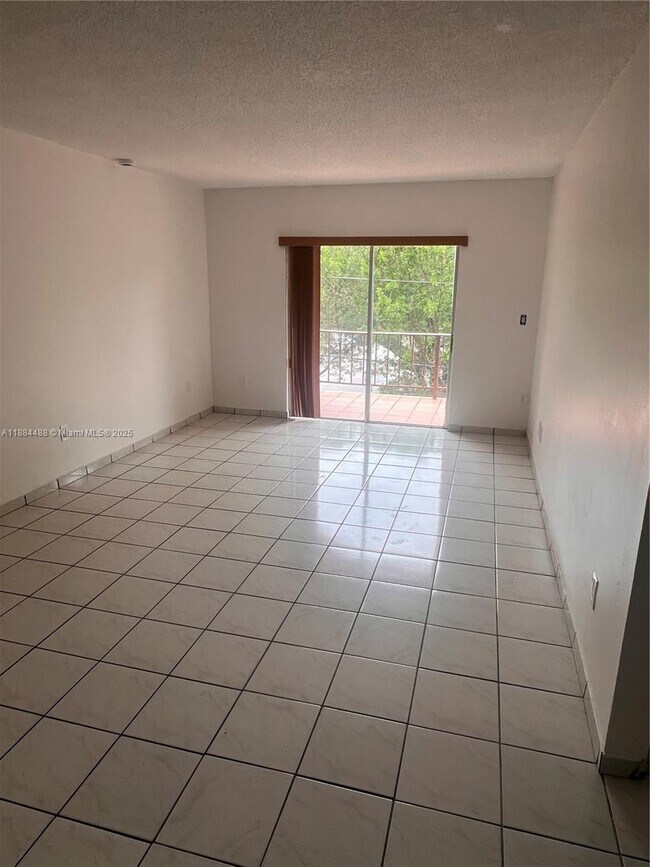 Foto del edificio - 10851 SW 2nd St