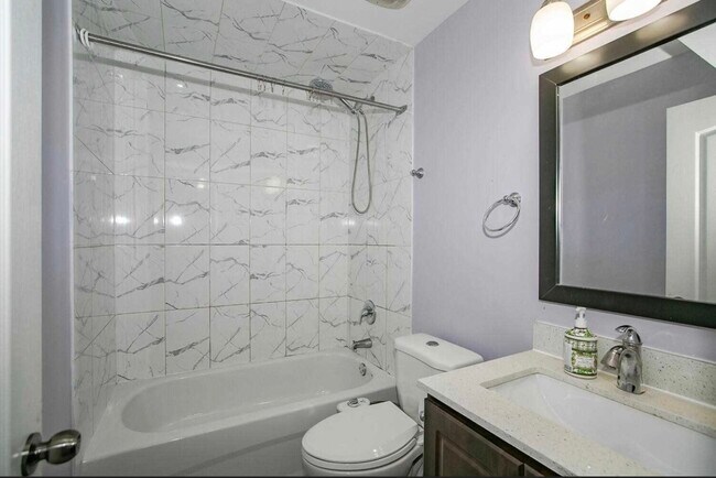 Building Photo - 33 Upper Highlands Dr