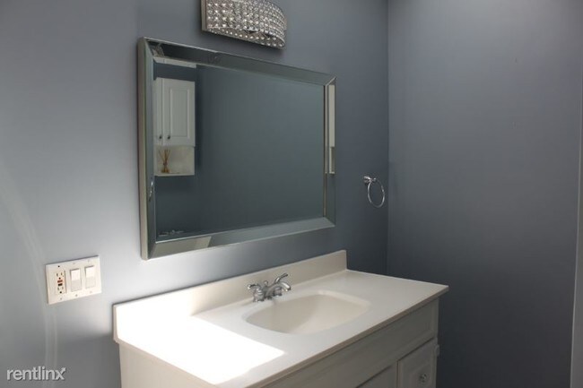Foto del edificio - 4 br, 3 bath House - 16 Wakerobin Rd