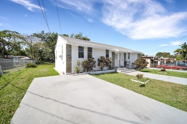 Foto del edificio - 2750 NW 60th St