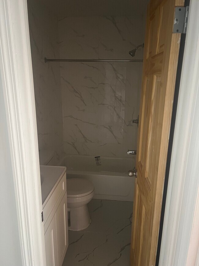 Baño 1 - 364 52nd St