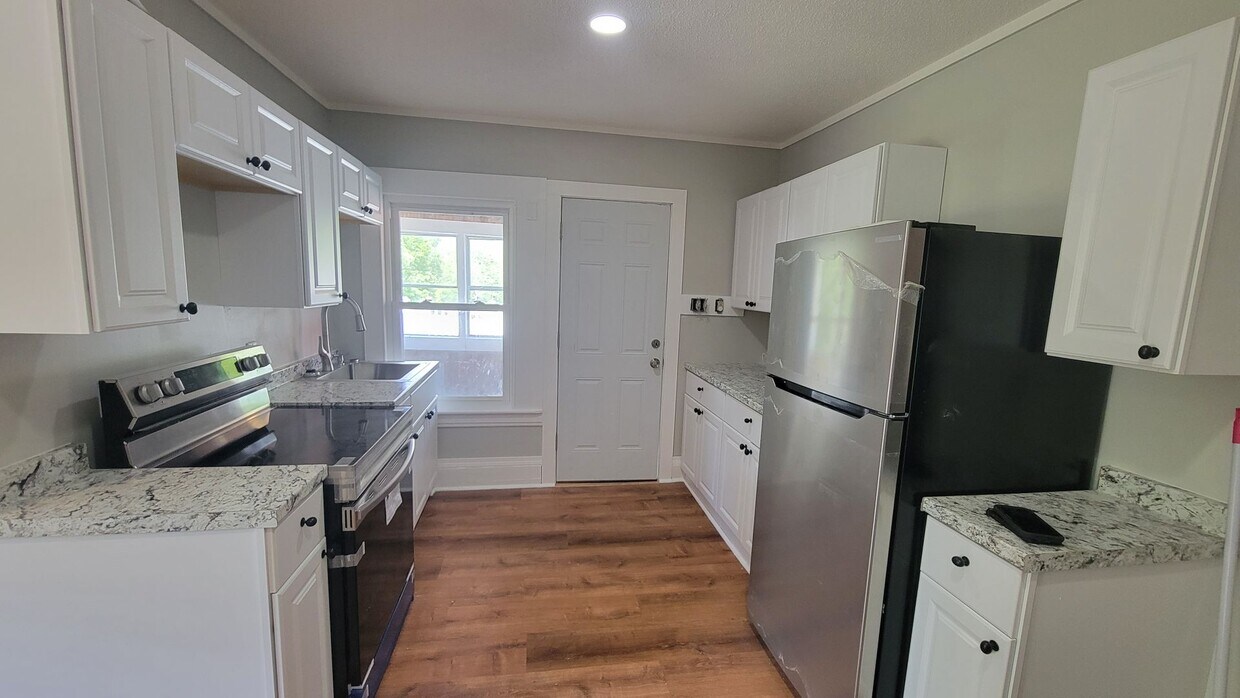 18 Moultonville Rd Unit 2, Ossipee, NH 03864 Room for Rent in Ossipee