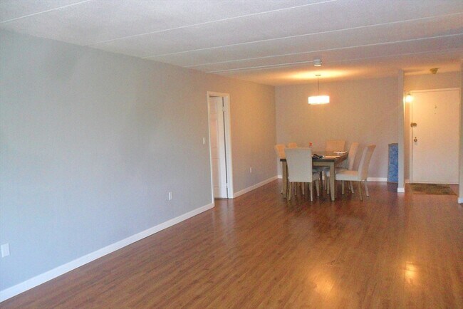 Foto del edificio - 1550 Worcester Rd