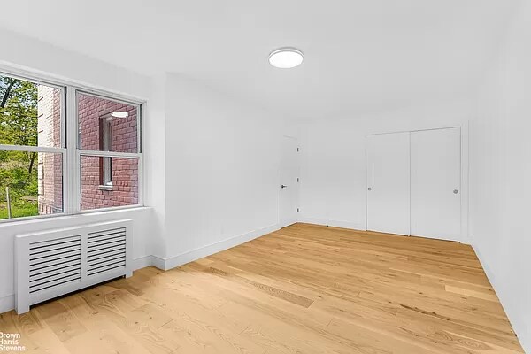 Building Photo - 100 Park Terrace W