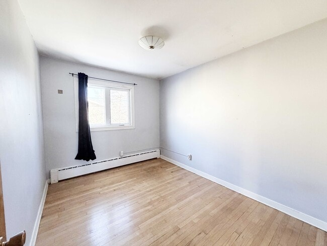 Building Photo - 2 Thorburn Rd