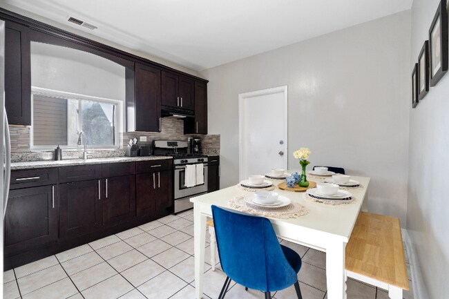 Foto del edificio - 2345 W 21st St