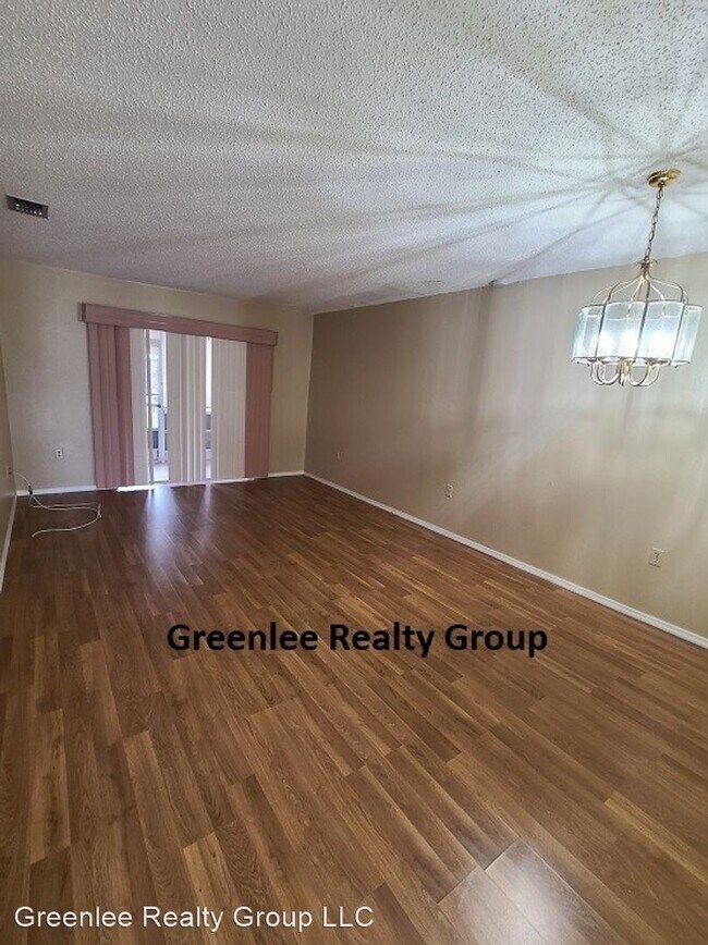 Building Photo - 2 br, 1 bath House - 2951 Stilwell Ct.