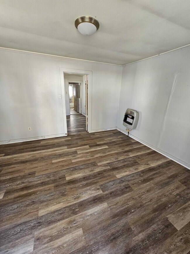 Foto del edificio - 3204 E 4th St