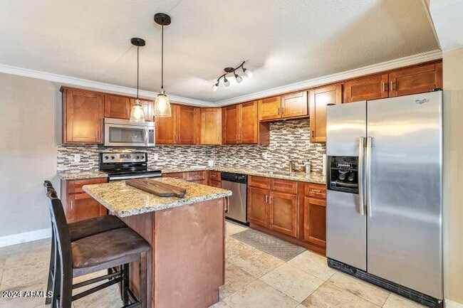 Foto del edificio - 3630 E Friess Dr