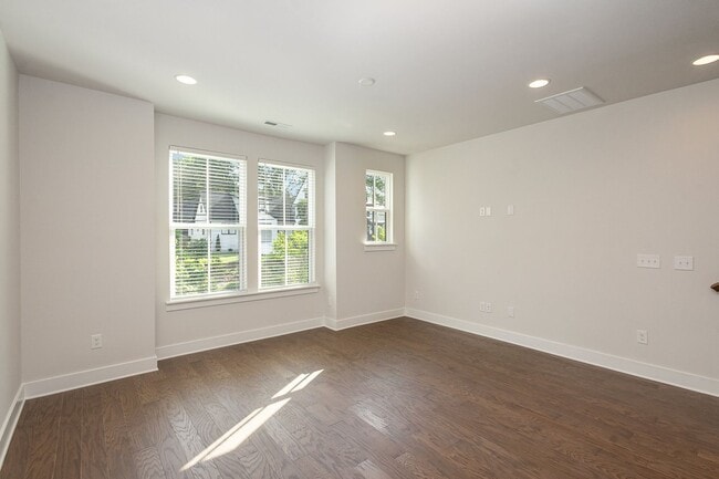 Building Photo - Brand new townhome in West Charlotte