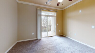 Interior Photo - Signal Hill Apartment Homes