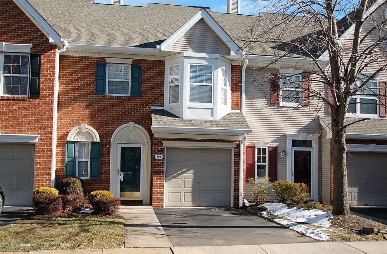 Primary Photo - 802 Carnaby Ln