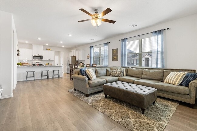 Foto del edificio - 1624 Bennington Ln