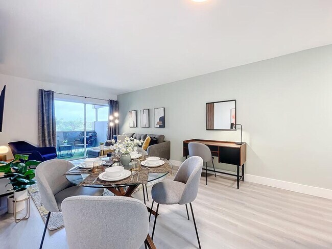 Foto del edificio - 1530 Cordova Rd