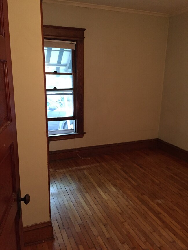 Foto del edificio - 411 Tompkins St
