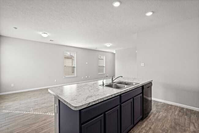 Foto del edificio - 2547 Hawthorn Park Ct