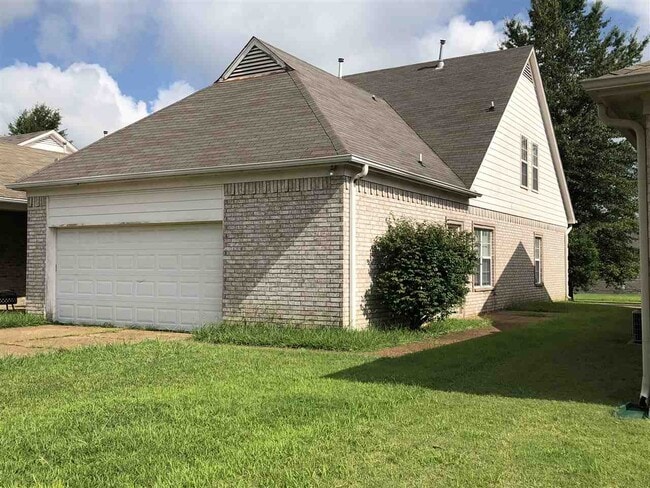 Building Photo - 6839 Seaside Dr