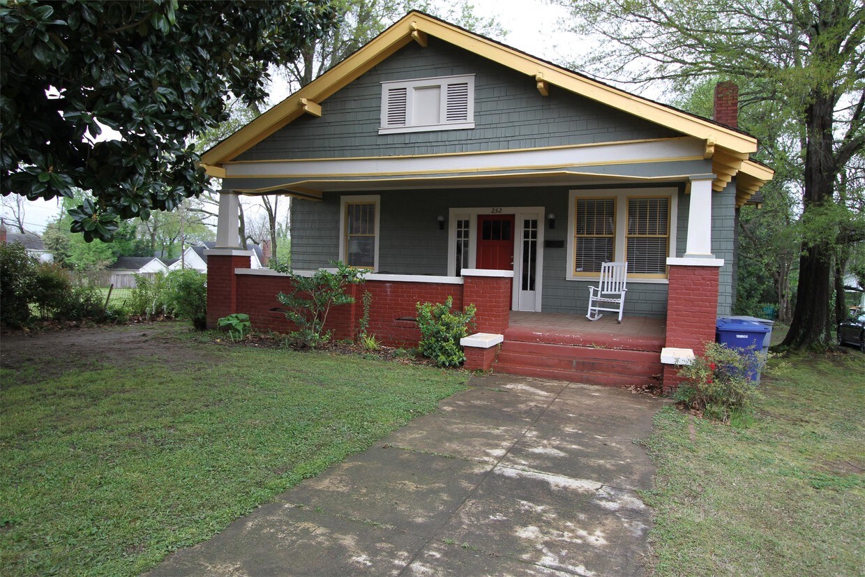 Primary Photo - 252 S Spring St