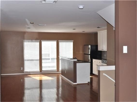 Foto del edificio - 1263 W 17th St