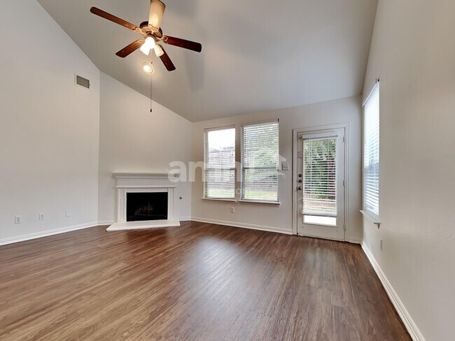 Building Photo - 8752 Lariat Cir
