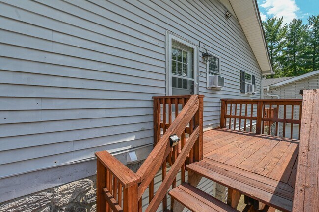 Building Photo - 302 Dobbins Pike