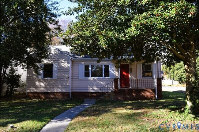 Building Photo - 824 W 46th St