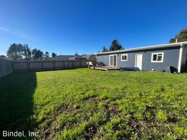 Building Photo - 2 br, 1 bath House - 460 Madison ST