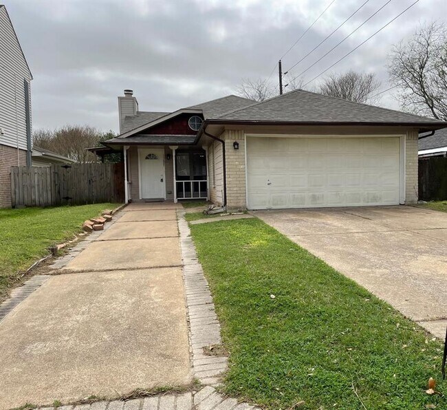 Building Photo - 15807 Beechnut St