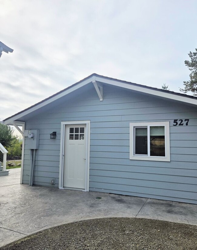 Building Photo - Newly Remodeled ADU for Rent in Port Towns...