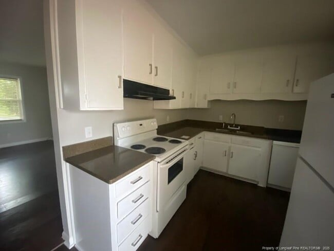 Building Photo - 2711 Heatter Ave