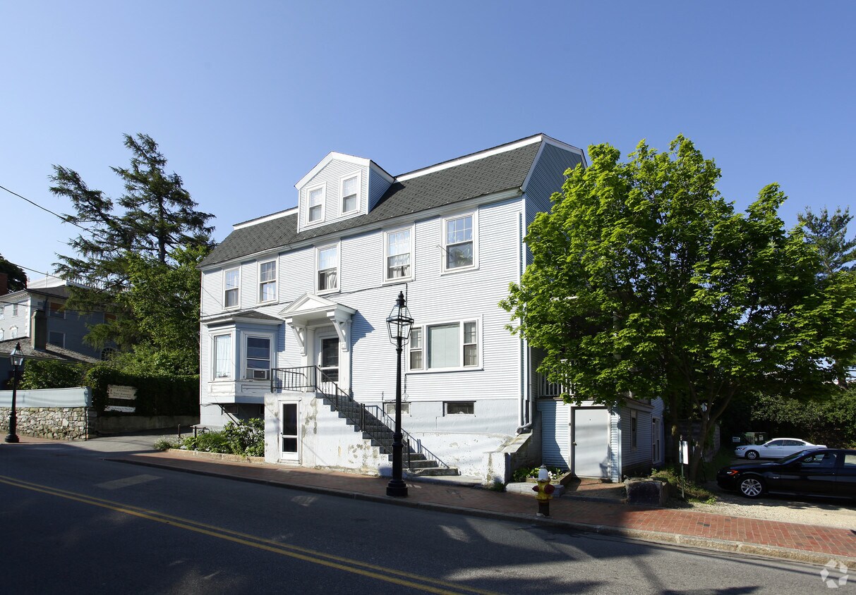 Building Photo - 182 Market St