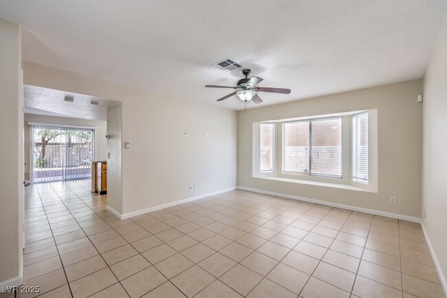 Building Photo - 9448 Hershey Ln