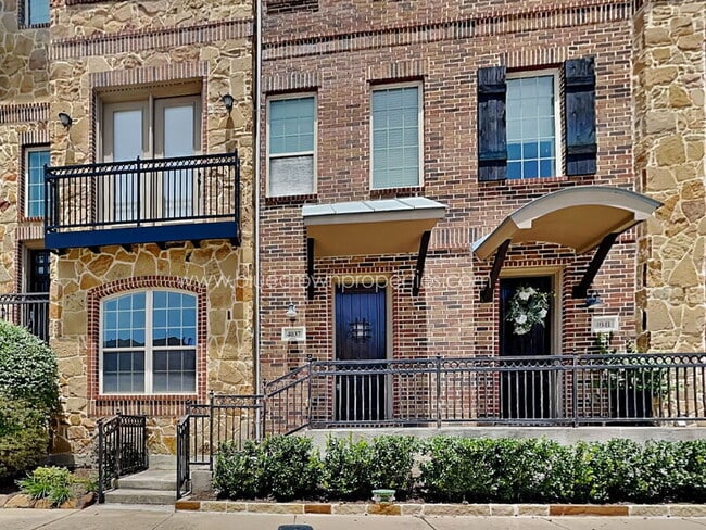 Photo - 4037 Winsor Dr Townhome