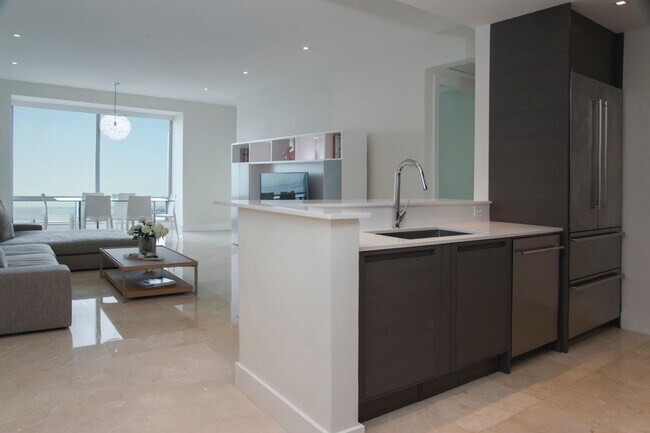 Foto del edificio - 1425 Brickell Ave