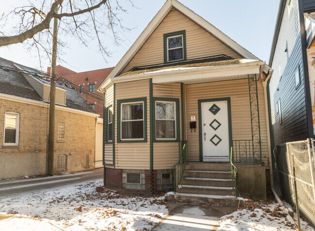 Foto del edificio - 2814 N Maplewood Ave