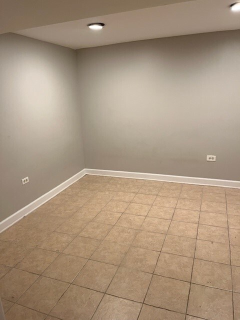 Bedroom #1 - 2016 N Sawyer Ave
