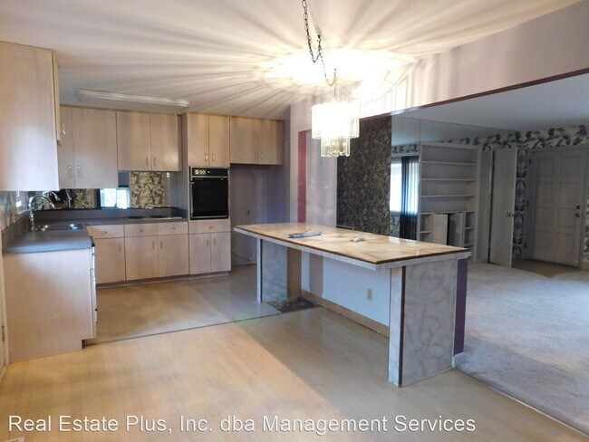 Building Photo - 3 br, 2 bath House - 732 Circle Drive