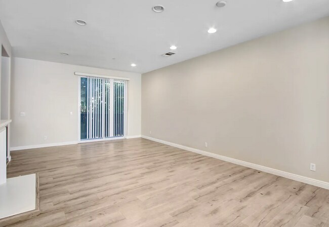 Building Photo - 6298 Ancora Ln