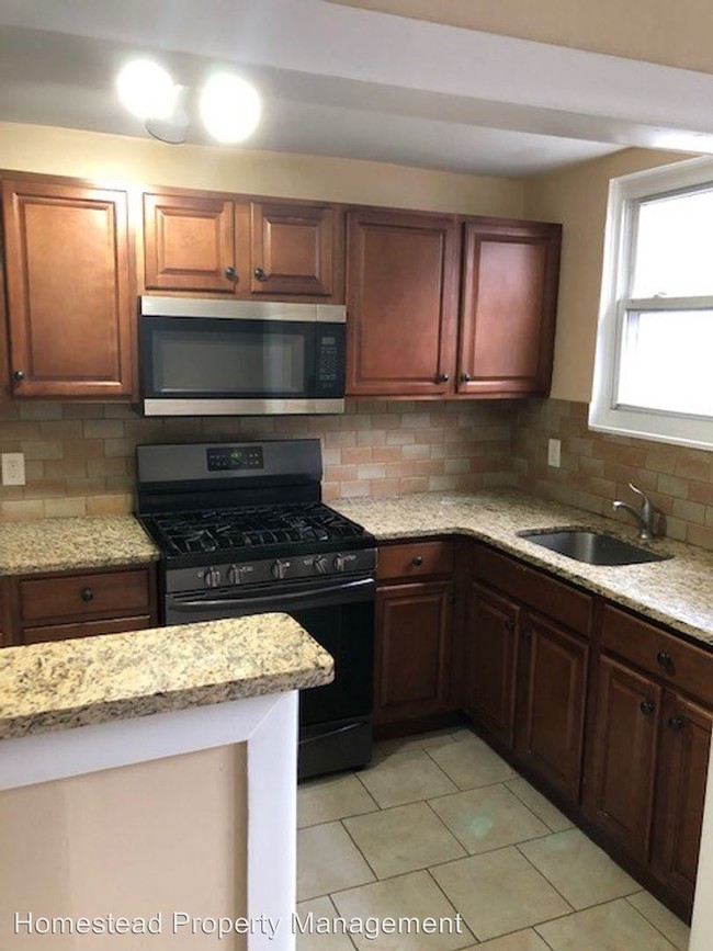 Foto del edificio - 3 br, 1 bath House - 7262 Lamport Road