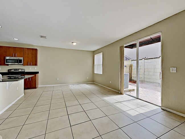 Building Photo - 14986 SW 41st Ln