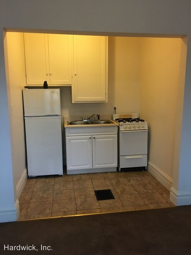 Building Photo - 400 Kendall Pl