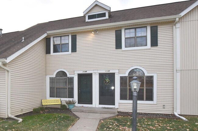 Foto del edificio - 2 Bedroom 1.5 Bath Townhome