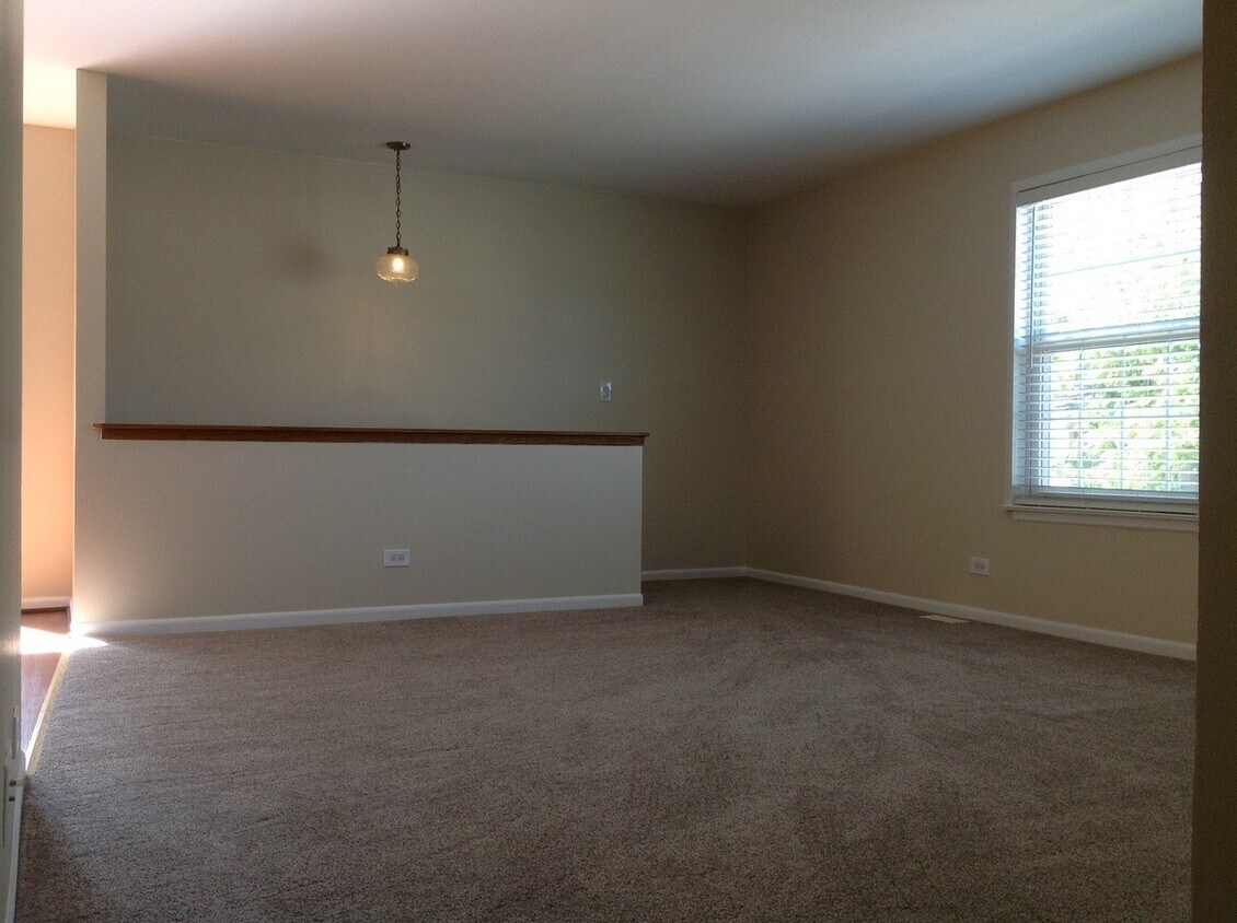57 Basswood Dr Unit 57, Vernon Hills, IL 60061 Condo for Rent in