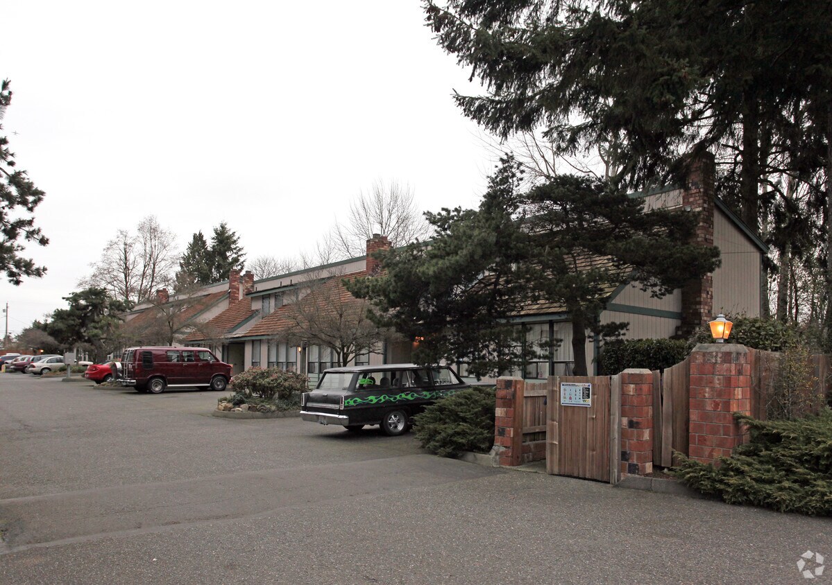 Federal Way Townhome Apartments Apartments in Federal Way, WA