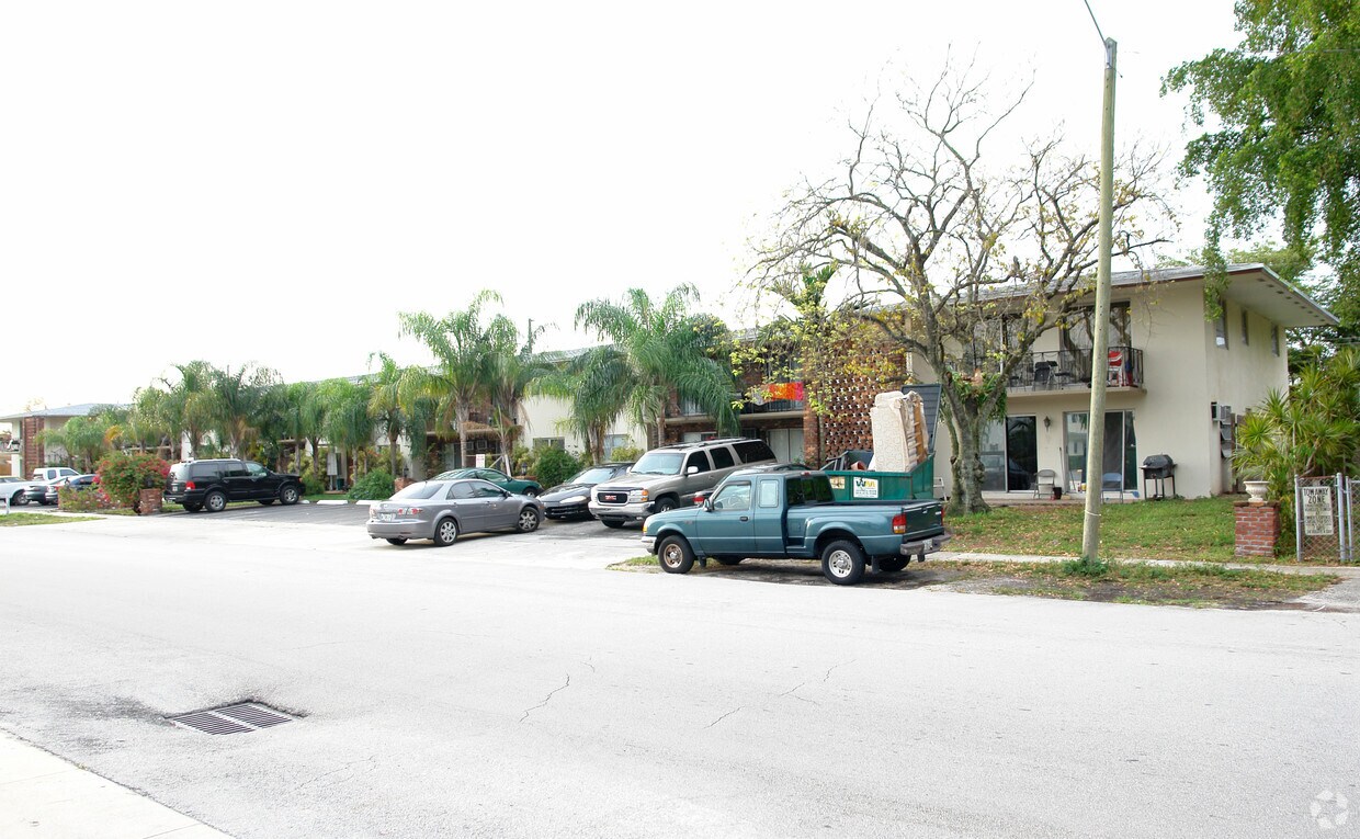 Foto del edificio - 6120 SW 37th St