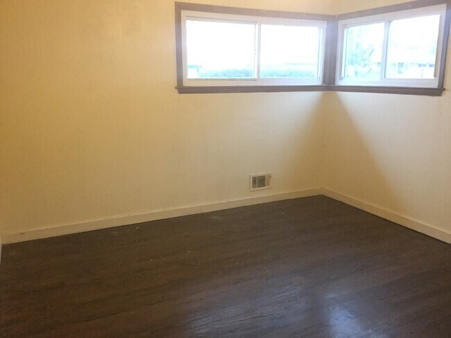 Foto del edificio - 3BR 1BA Single Family