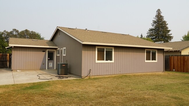 Building Photo - 9658 Jan Marie Way